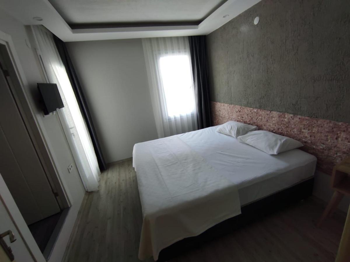 1989 Hotel Sebat Çeşme 外观 照片