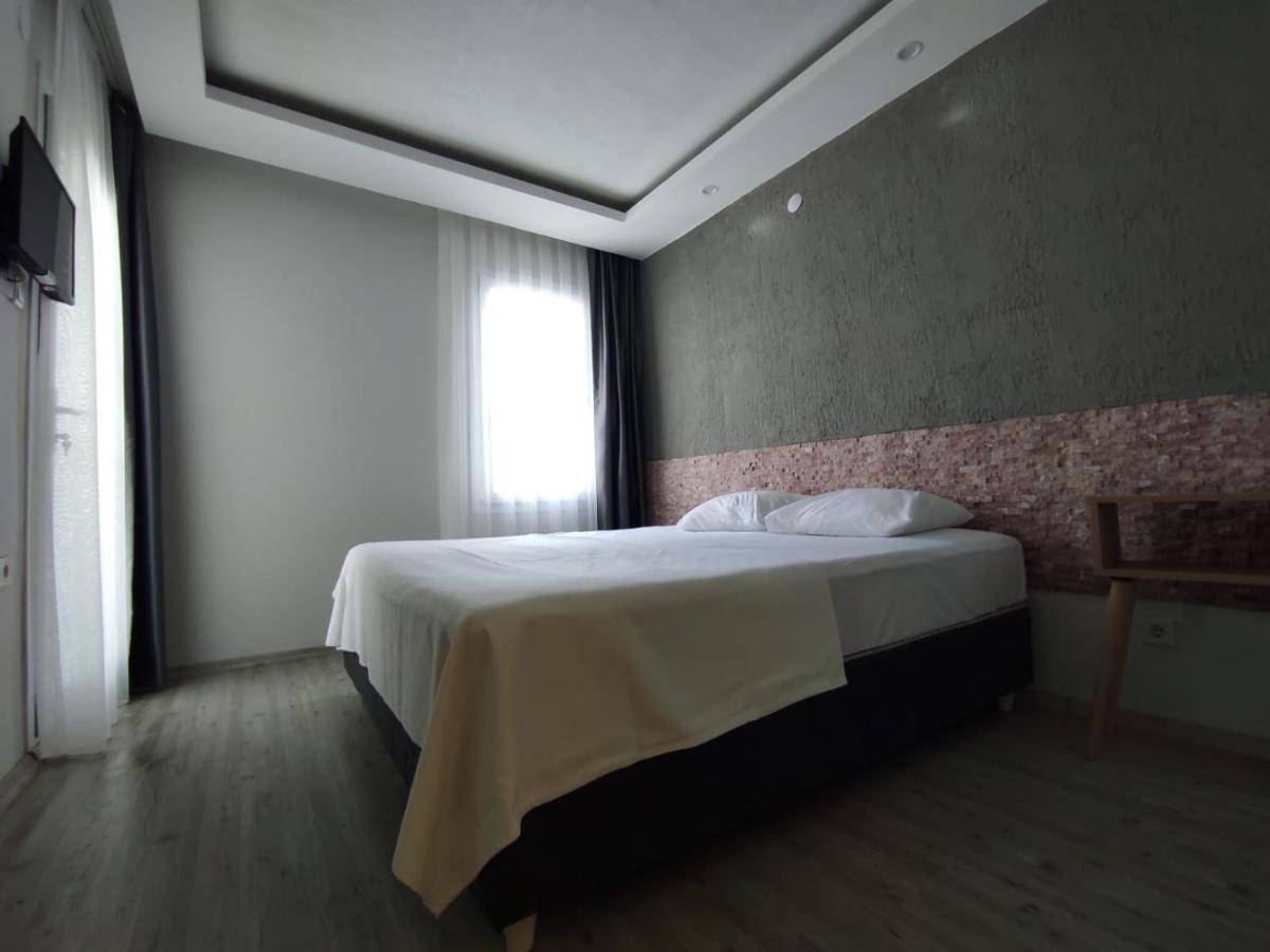 1989 Hotel Sebat Çeşme 外观 照片