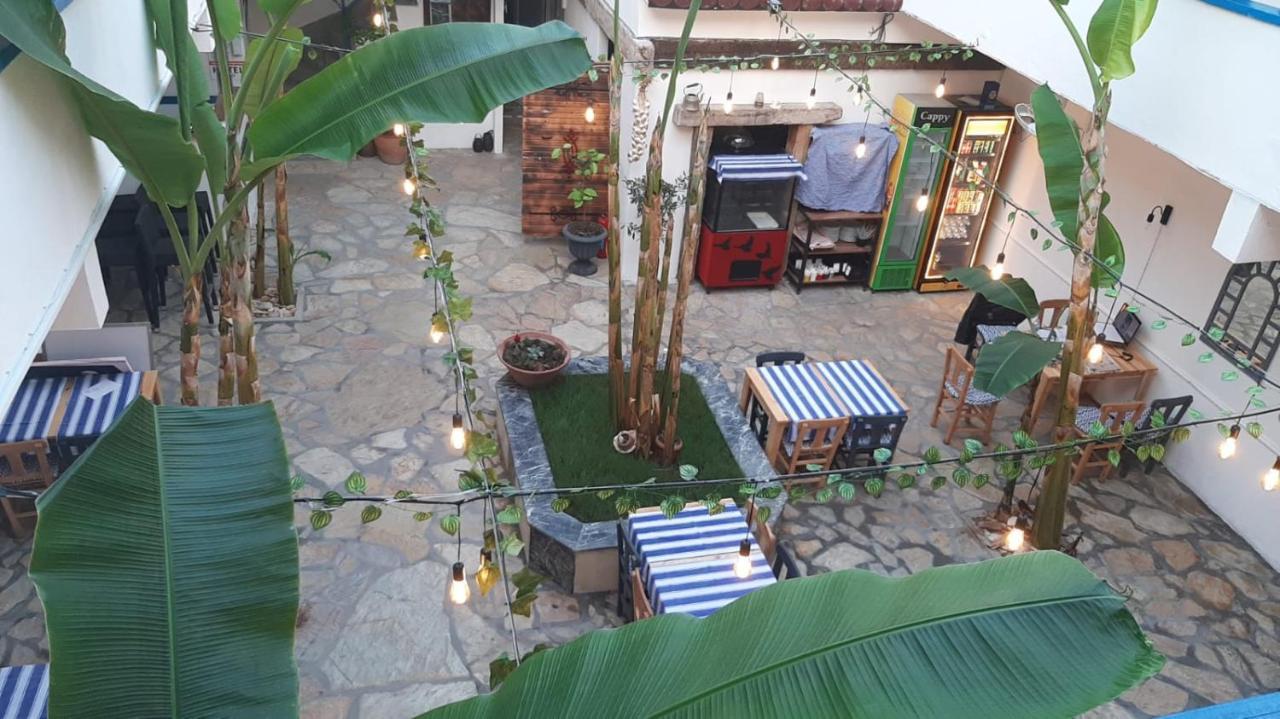 1989 Hotel Sebat Çeşme 外观 照片