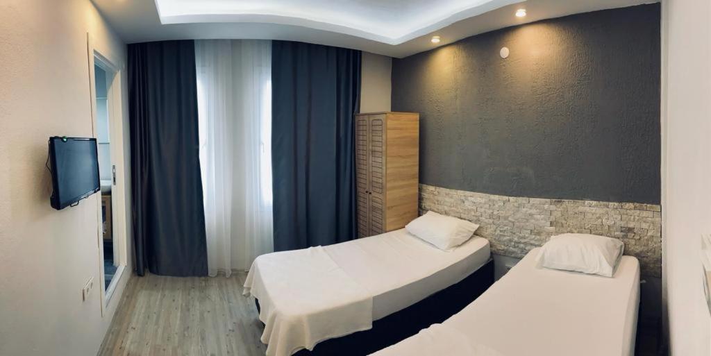 1989 Hotel Sebat Çeşme 外观 照片