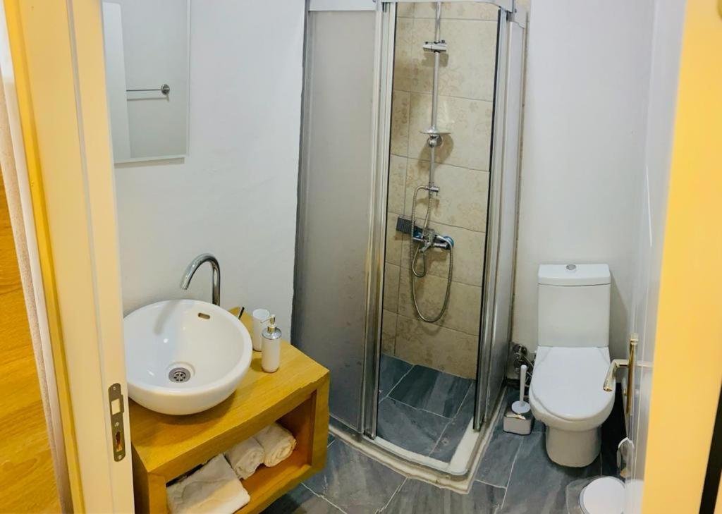 1989 Hotel Sebat Çeşme 外观 照片