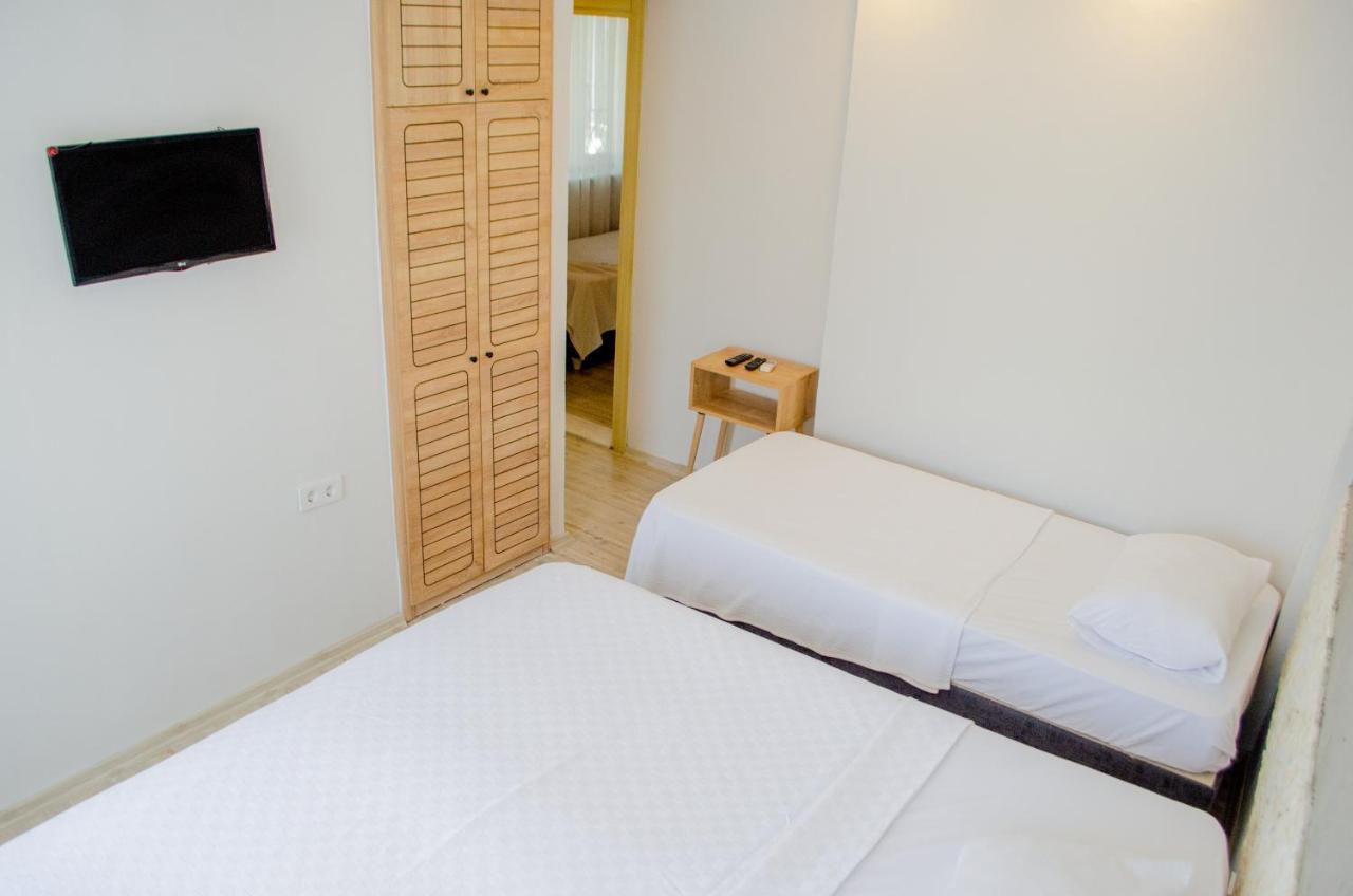 1989 Hotel Sebat Çeşme 外观 照片